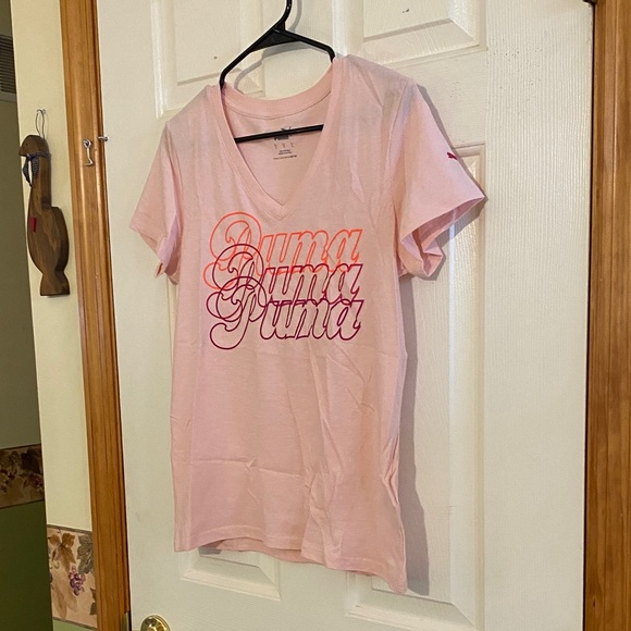 Puma Pink Gradient Script V-Neck Tee - Picture 3 of 4